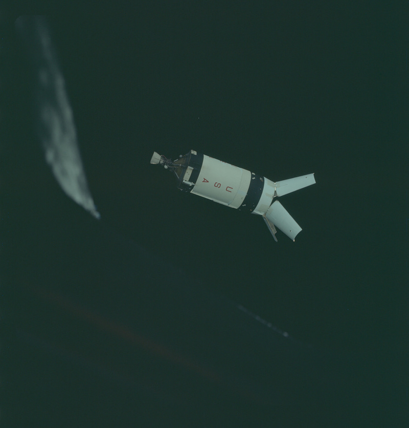 Illustration for article titled NASA Just Released 8,400+ Incredible High-Res Images From The Apollo Program